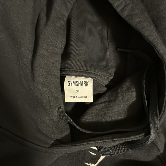 Black Cropped Gymshark Hoodie - Picture 2 of 4